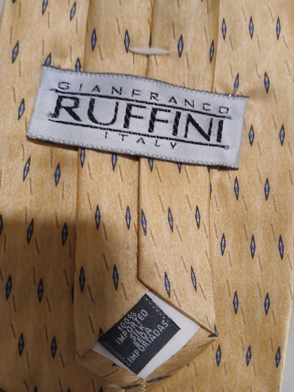 Gianfranco Ruffini Men's Yellow Patterned Silk Tie